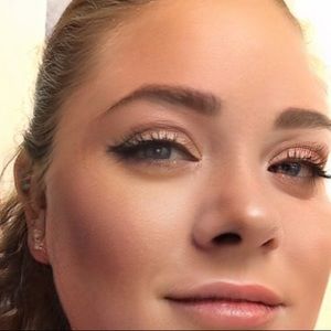 Meet your Posher, Charlene